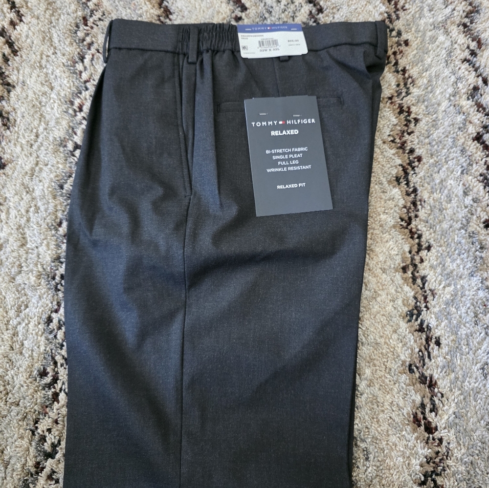 Tommy Hilfiger Mens Dress Pants 32x32 Charcaol Wrinkle Free Career $95 Relax Fit - Picture 3 of 8